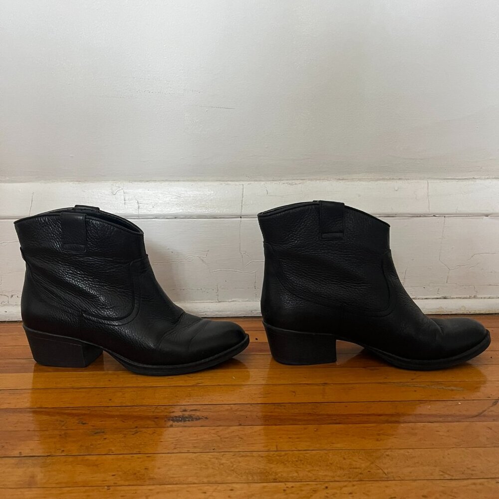 Kenneth Cole Reaction Hot Step Womens 7 Genuine Leather Bootie Western Ankle